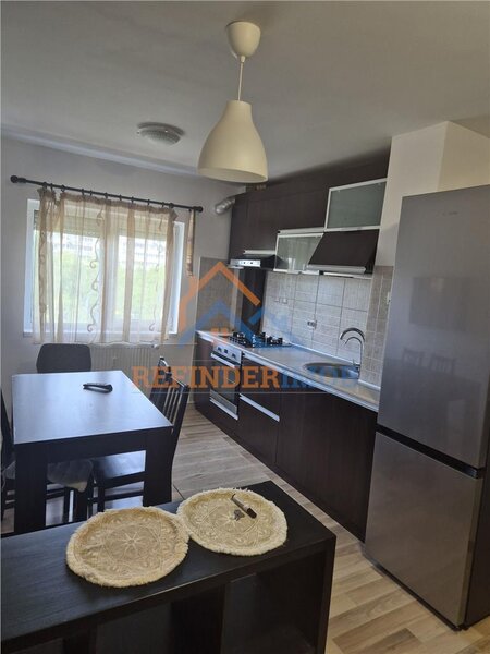 Drumul Taberei Apartament de vanzare cu 3 camere, 2 grupuri sanitare,
